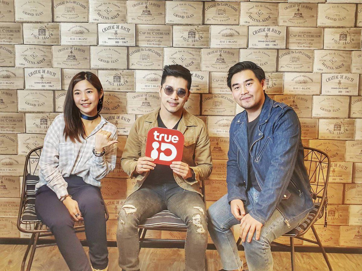 iammusiclabel's tweet photo. " ตี๋ - น้ำ - แจ็คกี้ " เดินสายฝากเพลงกันนิดนึง กับ โปรเจกต์ #LoveRepeat  เพลง #ซ้ำรักซ้ำฟัง  ฟังซ้ำๆ ให้ลงลึกถึงความรู้สึก กับพี่ๆสื่อ ฝากเพลงเพราะๆในโปรเจกต์ด้วยนะค๊า 

#Trueid #intrendbuntueng #Thairathonline #daradaily #sanook #Joox #LoveRepeat #IAM https://t.co/aRdP7eGjbC