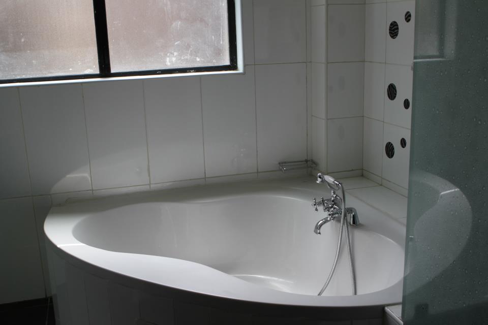 Property254KE's tweet photo. Makaazi Furnished Apartments Kilimani https://t.co/La3XUVst4I