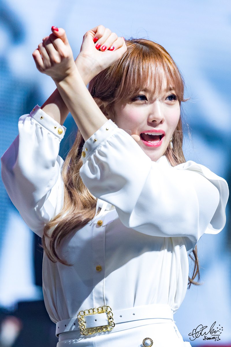 davidss309's tweet photo. 190303 우주소녀 콘서트 Would you stay♥Secret Box HD포토 (26 Pics)
Link : https://t.co/6uJxKDHZqK
#WJSN #우주소녀 #루다 #LUDA @WJSN_Cosmic https://t.co/ZBtHthHDAD