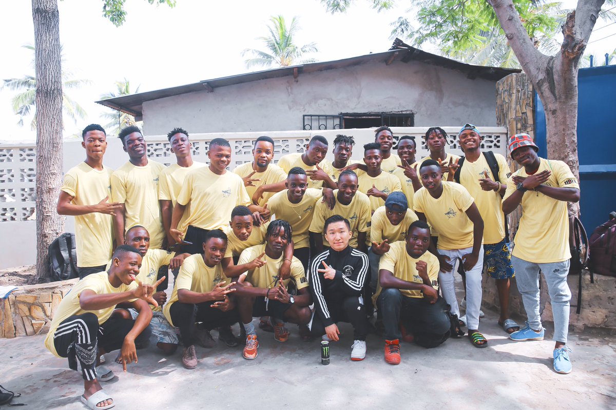 Silverback tweet media