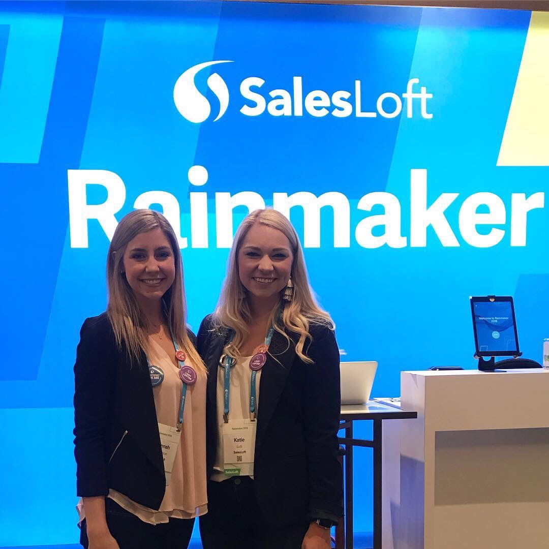 katiejlutz's tweet photo. Reg queens 2018 ➡️ 2019  #Rainmaker19 #SalesLove @hpendleton316 https://t.co/wE9UJQfUpv