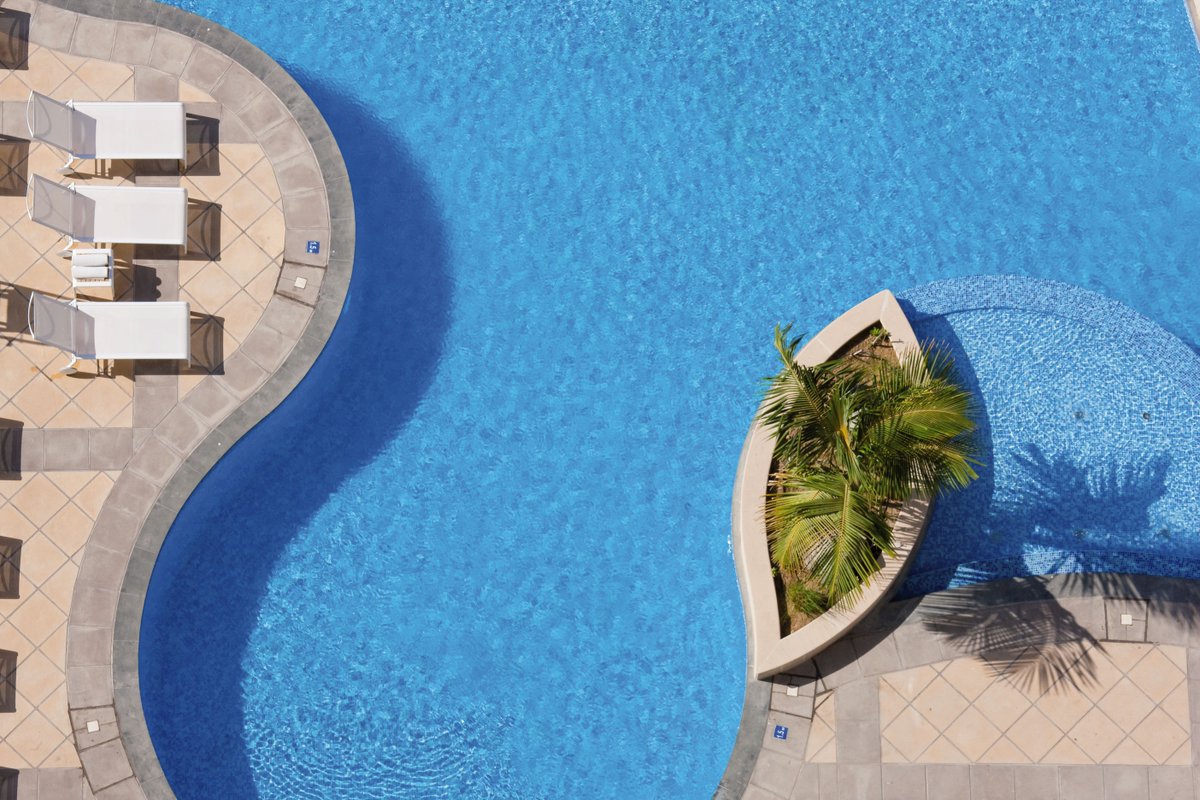 MovenpickJBR's tweet photo. Stay at Mövenpick Hotel Jumeirah Beach and relax by the pool.
#MovenpickJBR #Pool #Relax #Unwid https://t.co/QozSFsK2DD