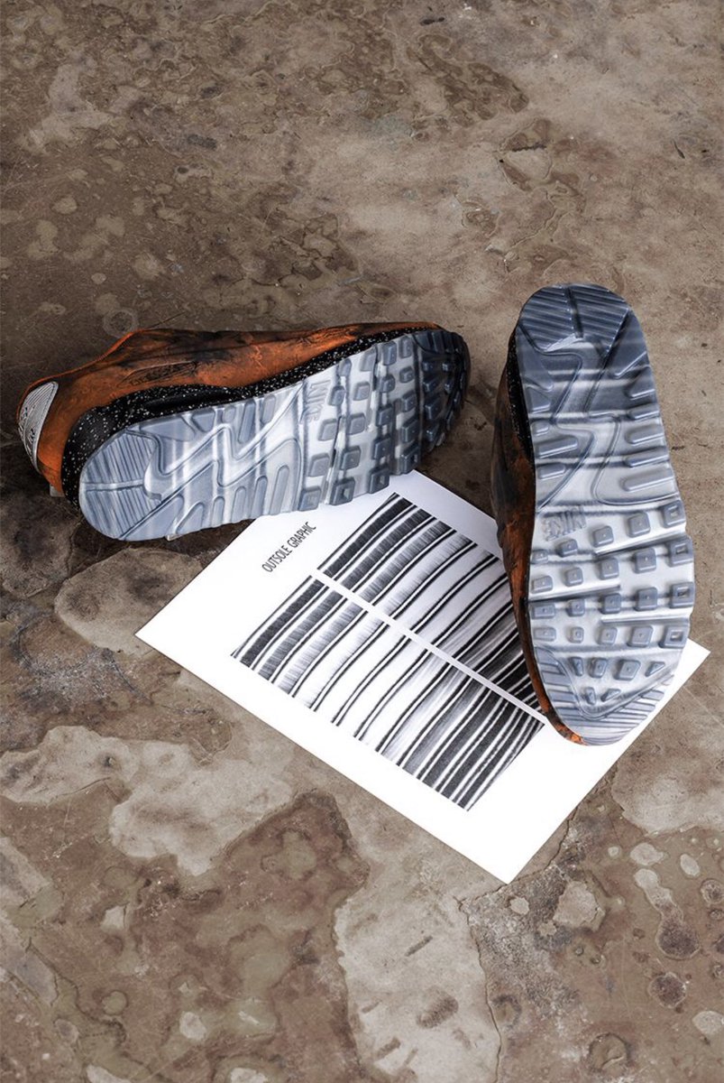 air max 90 mars landing on feet