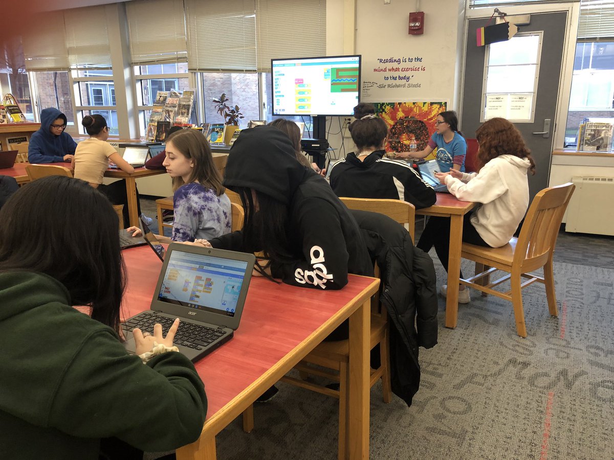 CanUCode's tweet image. Today @kid_OYO @CodeMakeOwn Mentors out in the field helping prepare @mineolahs for their #APCSPrinciples tests. Do you have #mentors?