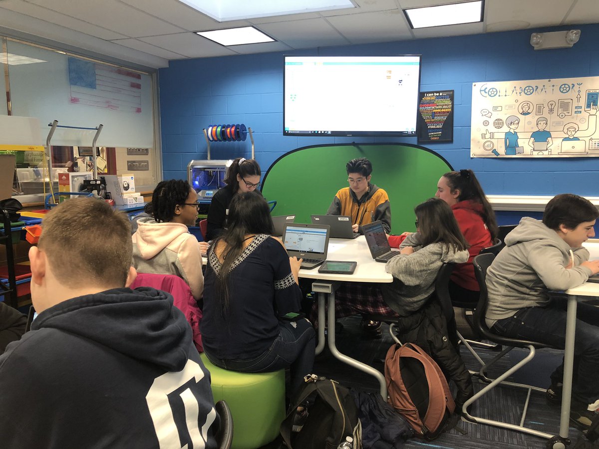 CanUCode's tweet image. Today @kid_OYO @CodeMakeOwn Mentors out in the field helping prepare @mineolahs for their #APCSPrinciples tests. Do you have #mentors?