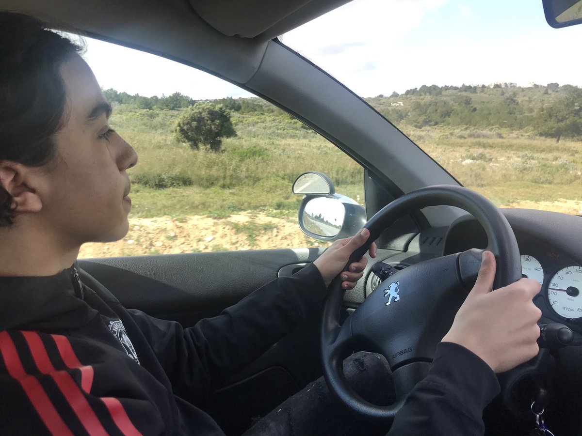 YolaineCabot's tweet photo. Début d’une période de Conduite Intensive de 6 semaines, dès ce premier jour de rentrée. Direction Narbonne-Plage pour une séance spécifique « savoir préparer et suivre un itinéraire ». #BacProCTRM @PGallieni @actoulouse https://t.co/THIUXsNN9l