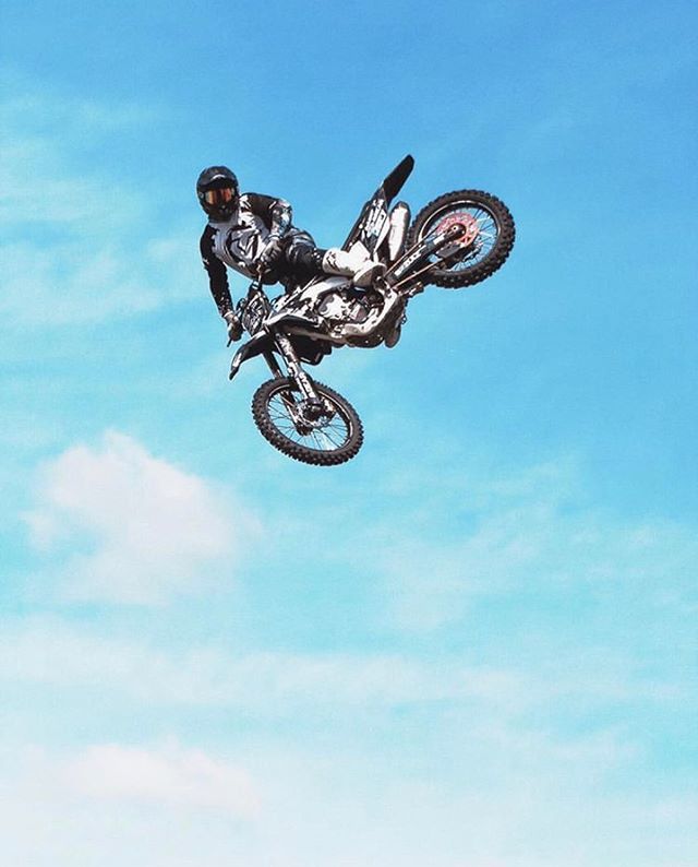 ilovetheory tweet media