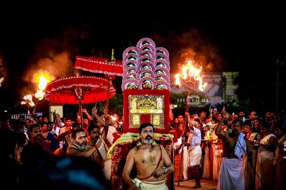 ir_elevant_'s tweet photo. Today is Bharani nakshatra day of the month of Kumbham according to Kollavarsham (Malayalam calendar)
Auspicious festival day of Bhagavati, mother Goddess #Bhadrakali
For the people of Onattukara, today is the festival of Chettikulangara Devi, their Bharadevata
#GodsOwnCountry https://t.co/2njscsQCxW