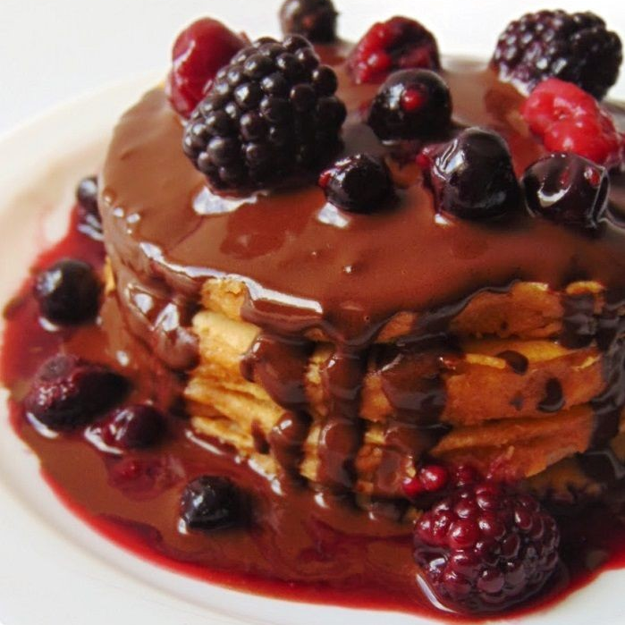 Nos parecía que no podíamos guardarnos esto para nosotras y teníamos que incluir por aquí esta delicia. Así que hoy os contamos cómo hacer tortitas de boniato sin azúcar.

RECETA: tastydetails.com/como-hacer-tor…