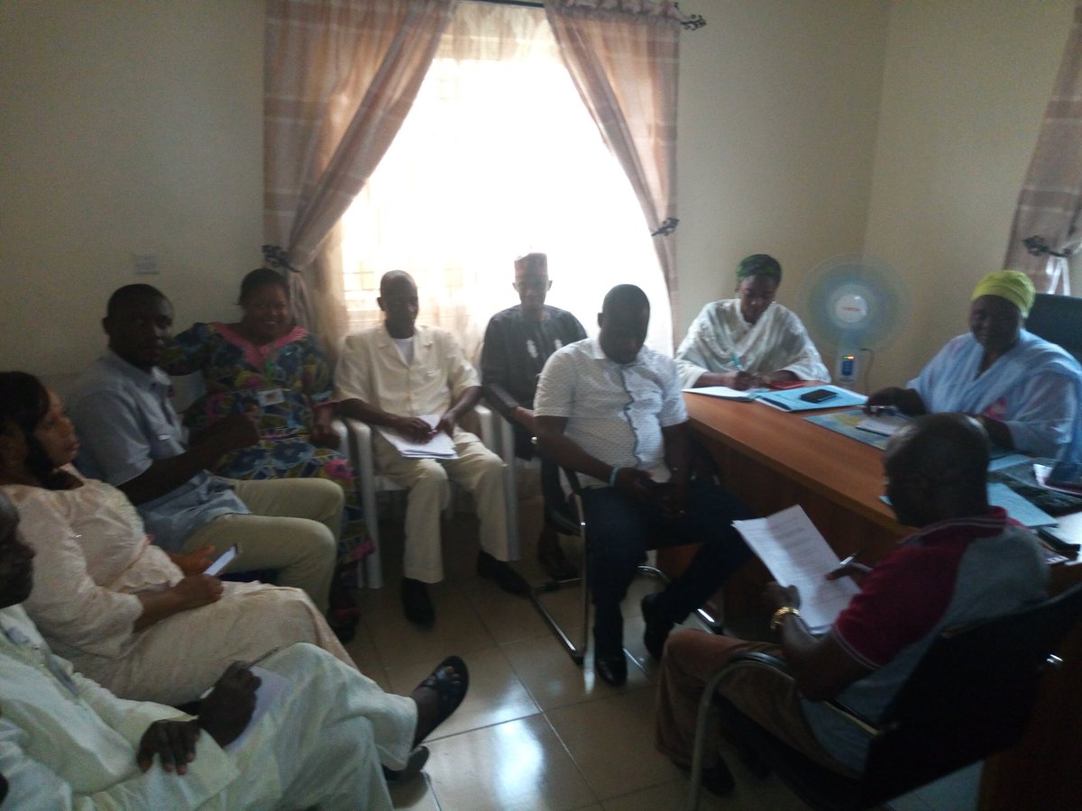 FemiMichaelOlu3's tweet photo. KGSCTU  HOU, Mrs falilat yinka briefing her staff&amp; colleagues on the outcome of the meeting heid at keffi in nasarawa state early this morning, HUP better don come https://t.co/iPKLvpiqox