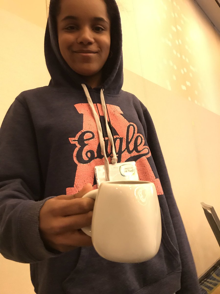 LaurenRMcA's tweet photo. Thank you @mariahsmovers for getting me coffee this morning!! Little sisters are the BEST ❤️ #JAFam #Sisters #AdvocateforArthritis #AdvocacyRequiresCaffeine https://t.co/BdcKg8KZzR