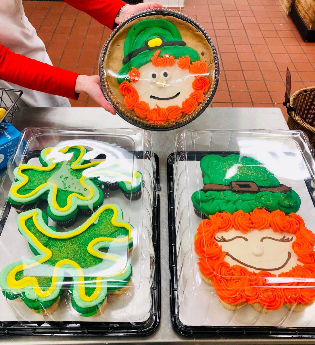LauraBoulware's tweet image. Irish or not, you’re in luck; the bakery at Shawnee Super Target wants to help you celebrate a sweet St. Patrick’s Day! @TamraZGrrrl @leachmanjohn @palayeva