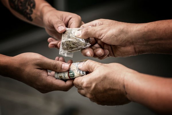 Cannabis possession records may be a thing of the past
Got a pot conviction in your background? You might be able to soon get a full pardon and erase that teenage dalliance that has been haunting you ever since.
legalblogs.findlaw.ca/legal-life/can… #cannabis #legal #law