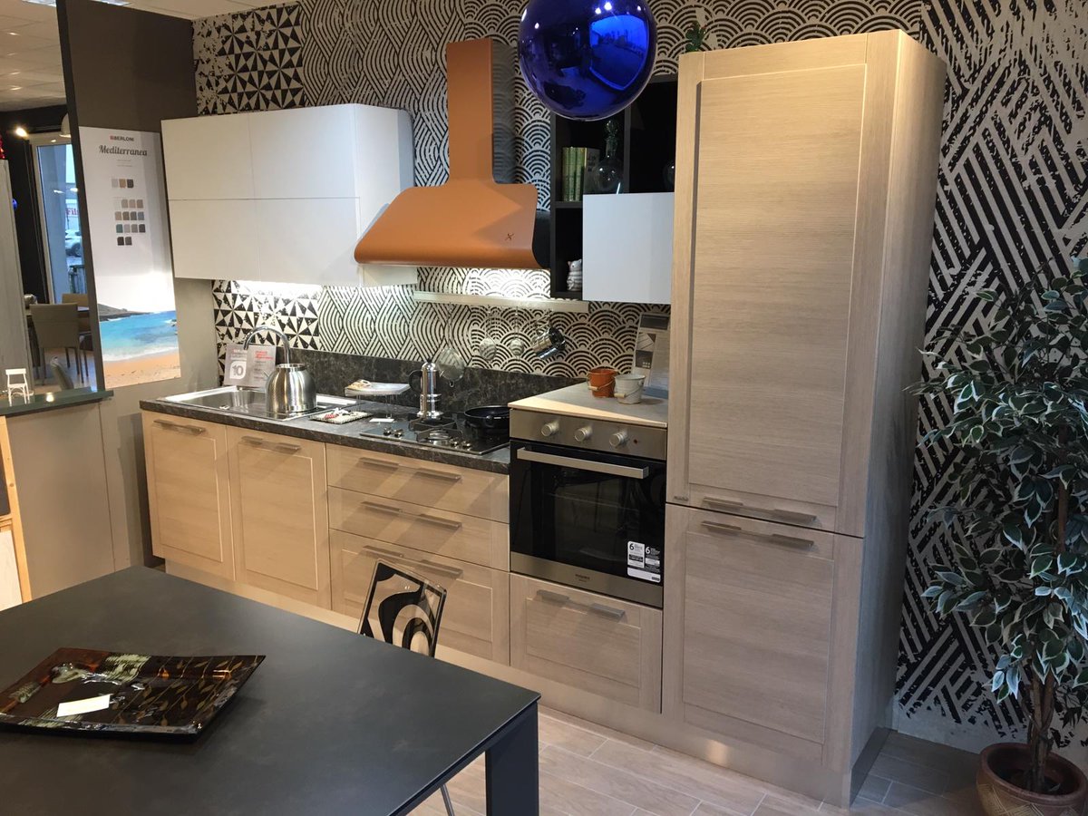 Berloni's tweet photo. Arnò Arredamenti is waiting for you in Garlasco (PV) to show you its wonderful Berloni's compositions. We'll give you a little taste of what you can find in this store. https://t.co/THInLcan9j