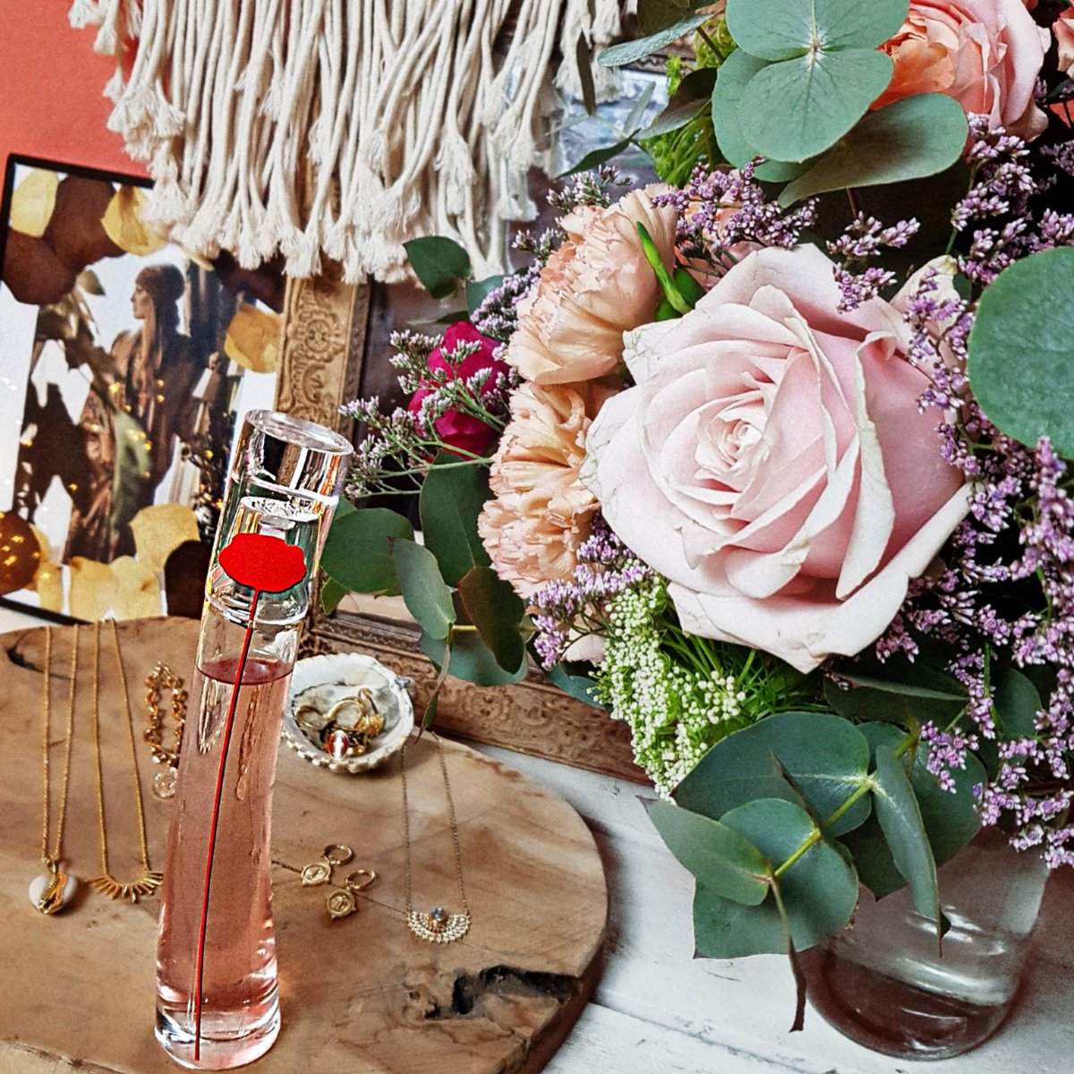 bohodusud's tweet photo. Indispensable de mon quotidien: La Nouvelle Fragrance FLower By Kenzo Eau De Vie... Si envoûtant ! 
#MyFlowerByKenzoEauDeVie #FlowerByKenzo @kenzo @kenzoparfumsfr https://t.co/ZxsMUddQf0