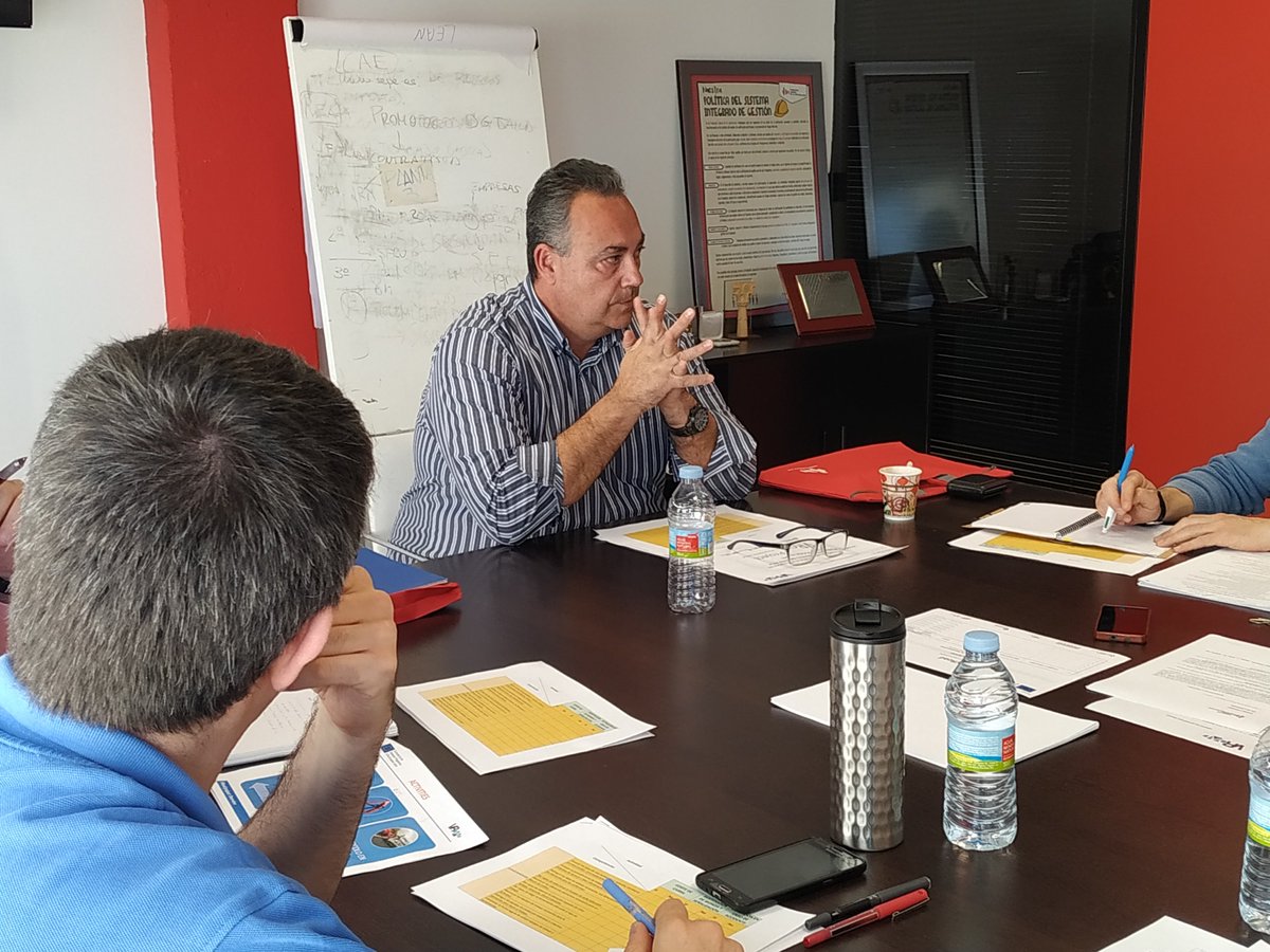 VRoadEU's tweet image. 👥¡Día de Debate!

🧤🥽Hoy en #VRoadEU hemos contado con un grupo de expertos en #conservación y explotación de #carreteras #COEX para conocer los principales #riesgoslaborales a los que se enfrentan los operarios de #carretera.