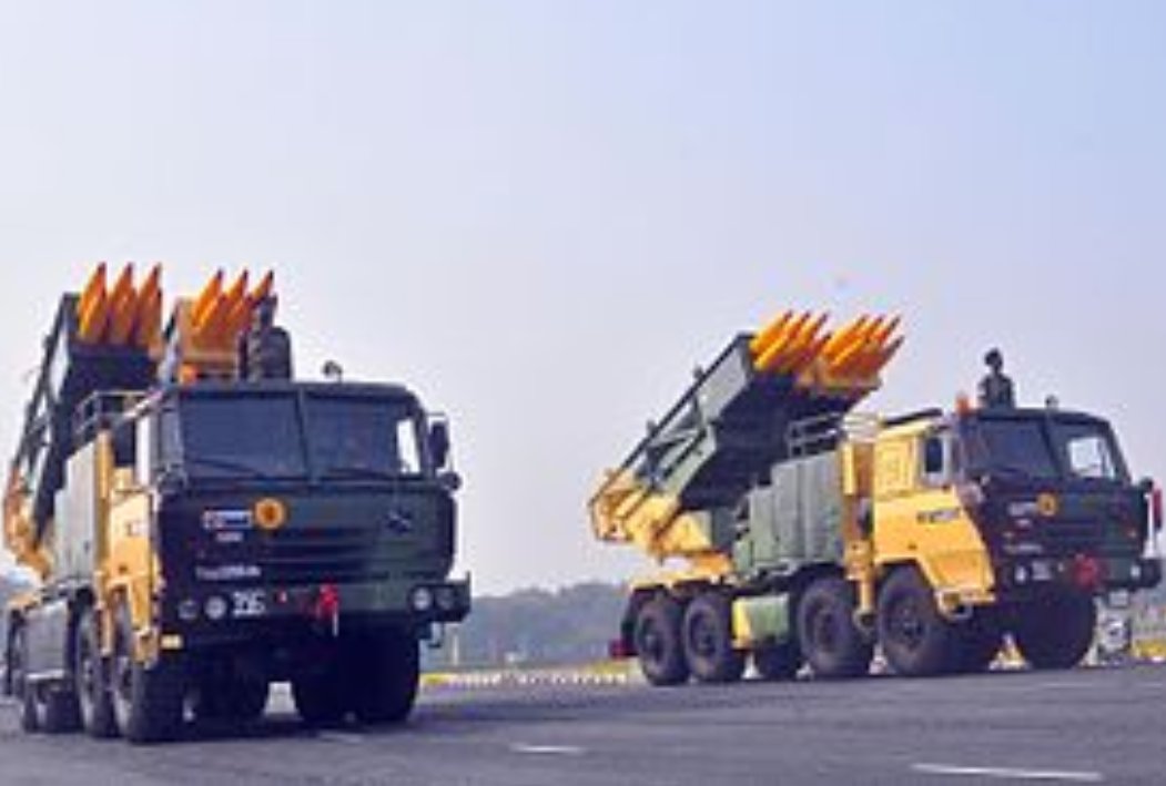 Indsamachar's tweet photo. India today successfully carried out two tests of #Pinaka guided extended range #Rockets in the #PokhranRange in #Rajasthan. Both the rockets hit their targets at 90-km range. https://t.co/PA5GzQsr8i