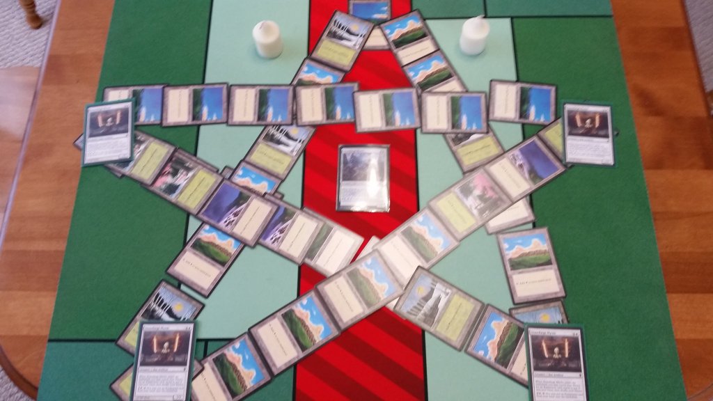 VertigoMagic's tweet photo. @3BeanSoup @Brimaz4Life Maybe if we each set one of these up in all of the Cardinal directions it will work? I've got North!
#freesfm #mtg https://t.co/UZ4ztcdkRZ