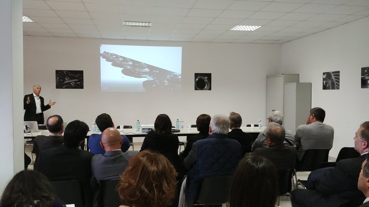 andreacreativo's tweet photo. Oggi #11marzo con @Scenarya in Didimo Zanetti S.p.A. per la terza tappa di #VirtualTour40 di #Ricomincioda4. Dopo la visita allo stabilimento produttivo, la tavola rotonda in cui si discuterà delle opportunità dell'evoluzione in #Industria40 https://t.co/mREJoA86oh