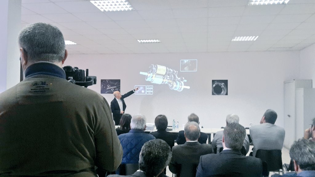 Federmeccanica's tweet photo. Parlare delle opportunità di #industria40 non basta. #VirtualTour40 di #Ricomincioda4 ci porta nelle fabbriche italiane con più alta capacità tecnologica e produttiva. Entriamo alla scoperta dell'eccellenza della "motor valley" italiana #DidimoZanetti #Industria40 #Impresa40 https://t.co/ndzClq6ihc