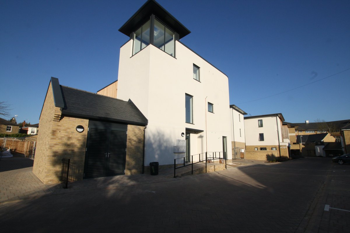 MardenHomes's tweet photo. With over 70% sold at our Coval Lane development, they’re selling fast.

All plots have allocated parking, flooring and appliances included.

Prices from £225,000 for the one bed apartments.

Call the selling agent, Location Chelmsford on 01245 350663 to book your viewing. https://t.co/QVLnhfDhtm