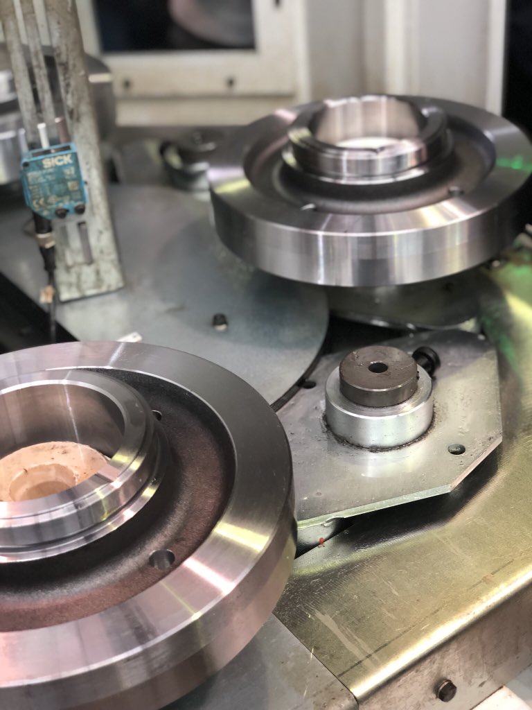 AlfredoVinella's tweet photo. Oggi siamo in Didimo Zanetti per il #VirtualTour40 che per il progetto #Ricomincioda4 vuole informare e sensibilizzare dirigenti e imprenditori sul tema #Industria40 #Impresa40 https://t.co/Hka3Nvg6C4