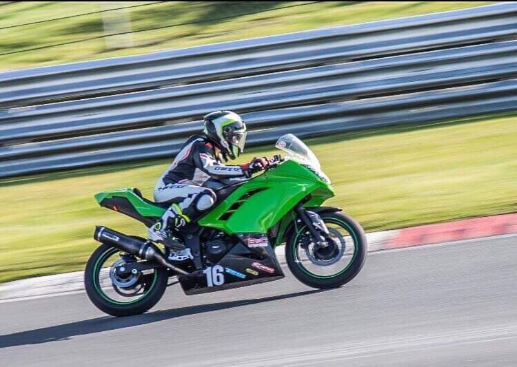 TQEA_Principal's tweet photo. Lucca had an amazing weekend at Brands Hatch. It was the first time out on his Kawasaki Ninja 300 and he far exceeded our expectations. Congratulations Luca. https://t.co/qRt9Uxh4wU