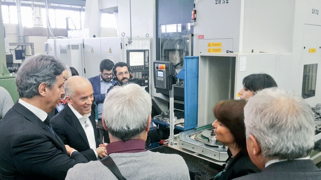 Federmeccanica's tweet photo. #VirtualTour40
#innovazione non solo di prodotto, ma anche di processo. Fattore strategico che investe lo sviluppo competitivo dell'azienda. Anticipare le esigenze dei mercati offrendo con ogni prodotto il meglio della #tecnologia oggi disponibile. #DidimoZanetti #Ricomincioda4 https://t.co/74V13gr3NS