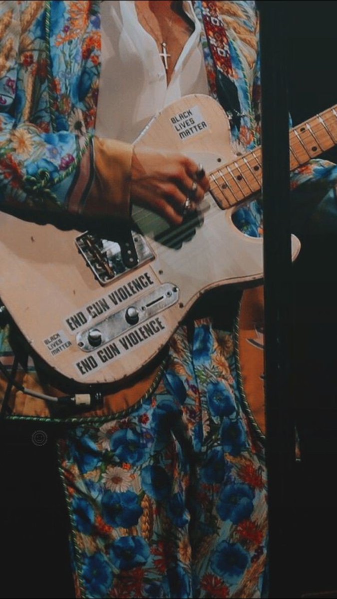 kadnich_'s tweet photo. Ау, где популярный певец знакомится с девушкой, которая на самом деле глуха с рождения. Она умеет читать по губам, так что мужчина сначала даже не догадывается о её проблеме.
Позже он зовёт её вместе с собой в путешествие, чтобы написать новый альбом, https://t.co/yqvHV4tPSn