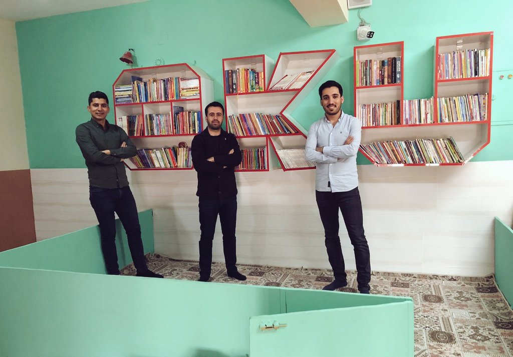 Kitaplarımızı da yerleştirdik Nurullah hocayla Mahmut hocaya da teşekkür ederiz.