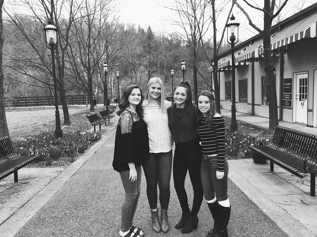 karalobban's tweet photo. Happy birthday @tkniceley can’t wait for soccer season! 💞🎉 https://t.co/dx5x925N1t