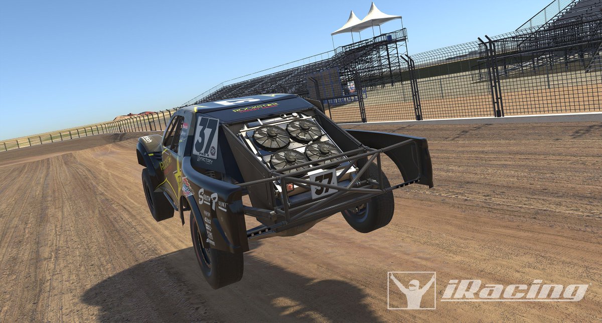 iRacing tweet media