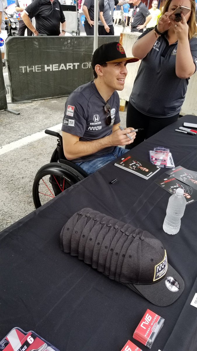FormulaThoughts's tweet image. Thanks for a great weekend, St. Pete! Throughly enjoyed all of it, but nothing more than meeting this guy. #IndyCar @robertwickens