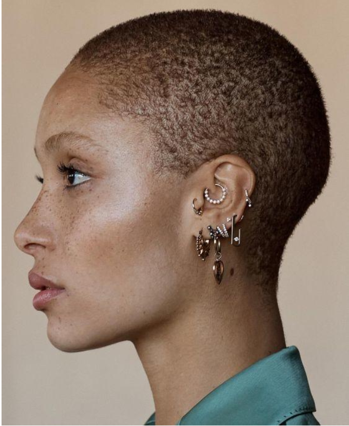 headbladeES's tweet photo. La primera #Barbie rapada🙌¿Habéis visto alguna vosotros, #Headbladers? Desde luego la modelo @adwoaaboah sabe lucir el peinado 🔥 🔥 No te pierdas las 3 📸 https://t.co/OGPHRK1DaK