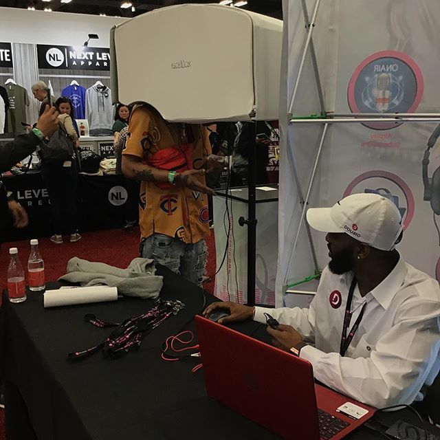 DousicSocialApp's tweet photo. Artist interaction is key!!! #SXSW #dousic https://t.co/rAWDvJpbFc