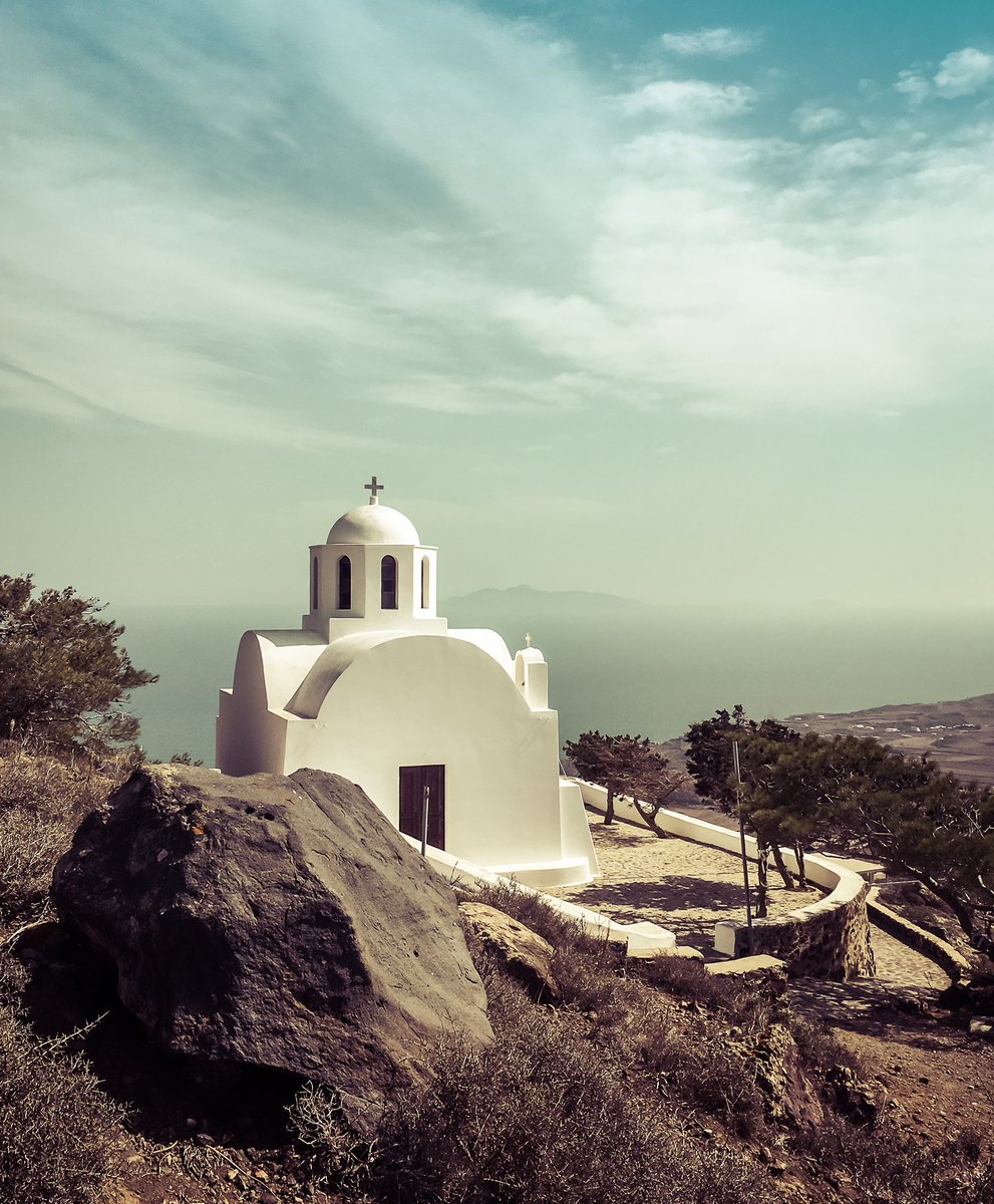 PhonetographyT's tweet photo. It's a beautiful day - don't let it get away...

#phoneographic #mobile_photography_ #iphoneographer #phonephotography  #iphonephotography #iphonetography #iphonetographytours  #phonetographytours #phonephotographer #Santorini #Greece    #mobilephoto #worldmobilephotography https://t.co/AEowDqqH0f