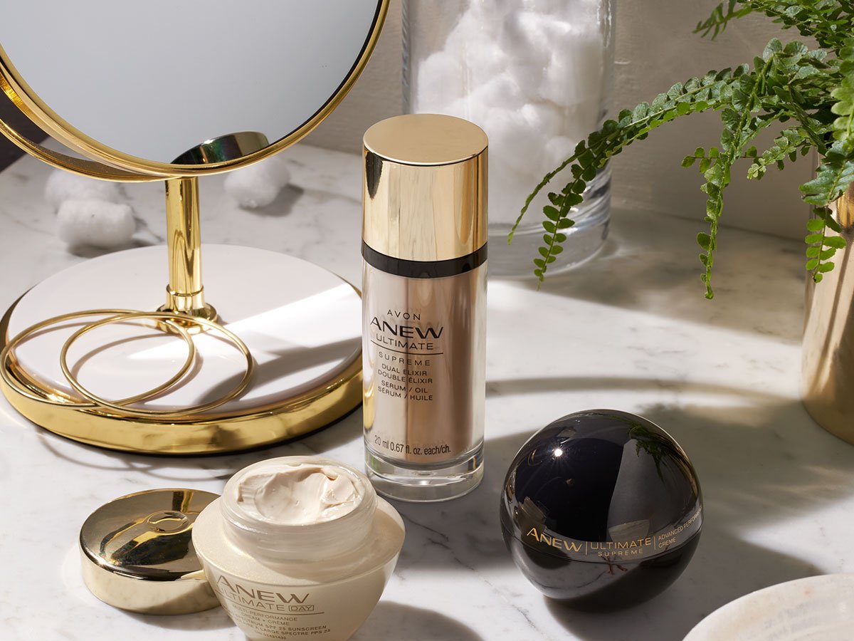 AvonInsider's tweet photo. Pair #DualElixir with our Multi-Performance Day Cream in the morning and Advanced Performance Créme at night for a high-performance, 24-hour #antiaging routine. Find the full Anew Ultimate line here: https://t.co/8dzfemVsCR. https://t.co/Gpka5IlxUG
