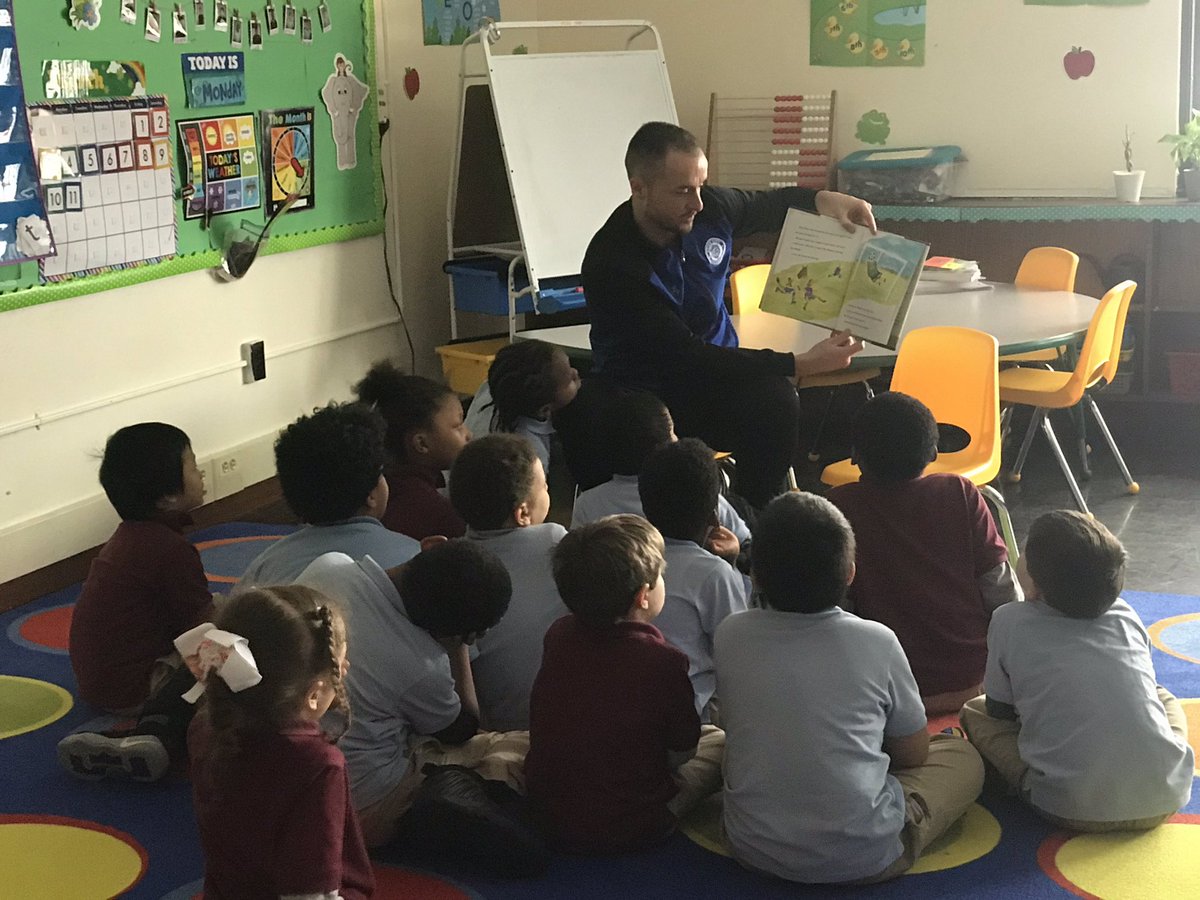 Today I had the honor of meeting  <a href="/FredMoojen/">Frederico Moojen</a> our <a href="/UticaCityFC/">Utica City FC</a> goal scorer. Thank you for coming <a href="/uascs/">Utica Academy of Science</a> and reading  to our  1st grade students.