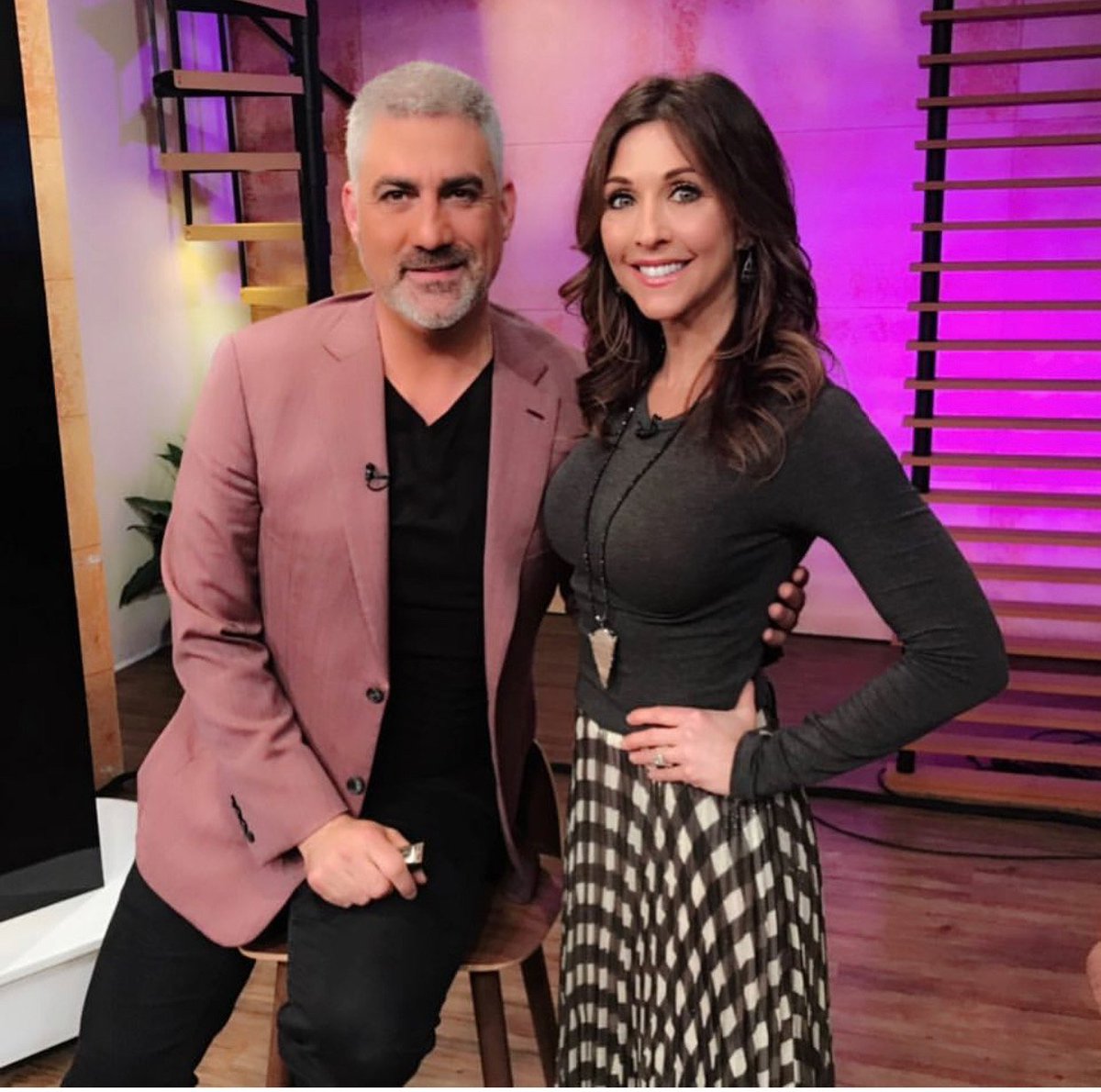 TaylorHicks's tweet image. Had a great time on @atlandco earlier today! You can watch the full interview and performance here: bit.ly/TaylorATLco