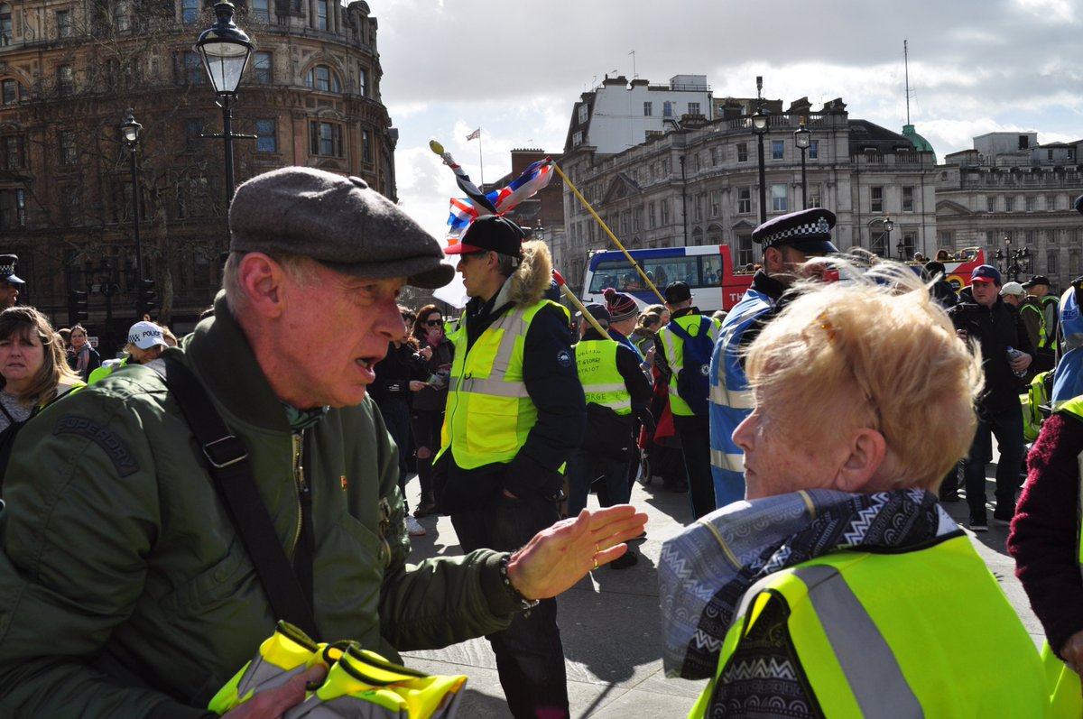 CaptainBlood19's tweet photo. 🇬🇧❤️ 09/03/2019 #YellowVestUK together we make our voices heard, together we march for freedom and democracy, together we march for our rights and for true justice. #BREXIT.❤️🇬🇧

#leave_EU #yellowvests #wtobrexit #WorldTradeBrexit #letsgowto #leave #MarchToLeave https://t.co/McNhxbPG4J