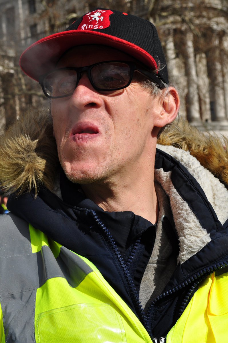 CaptainBlood19's tweet photo. 🇬🇧❤️ 09/03/2019 #YellowVestUK together we make our voices heard, together we march for freedom and democracy, together we march for our rights and for true justice. #BREXIT.❤️🇬🇧

#leave_EU #yellowvests #wtobrexit #WorldTradeBrexit #letsgowto #leave #MarchToLeave https://t.co/McNhxbPG4J