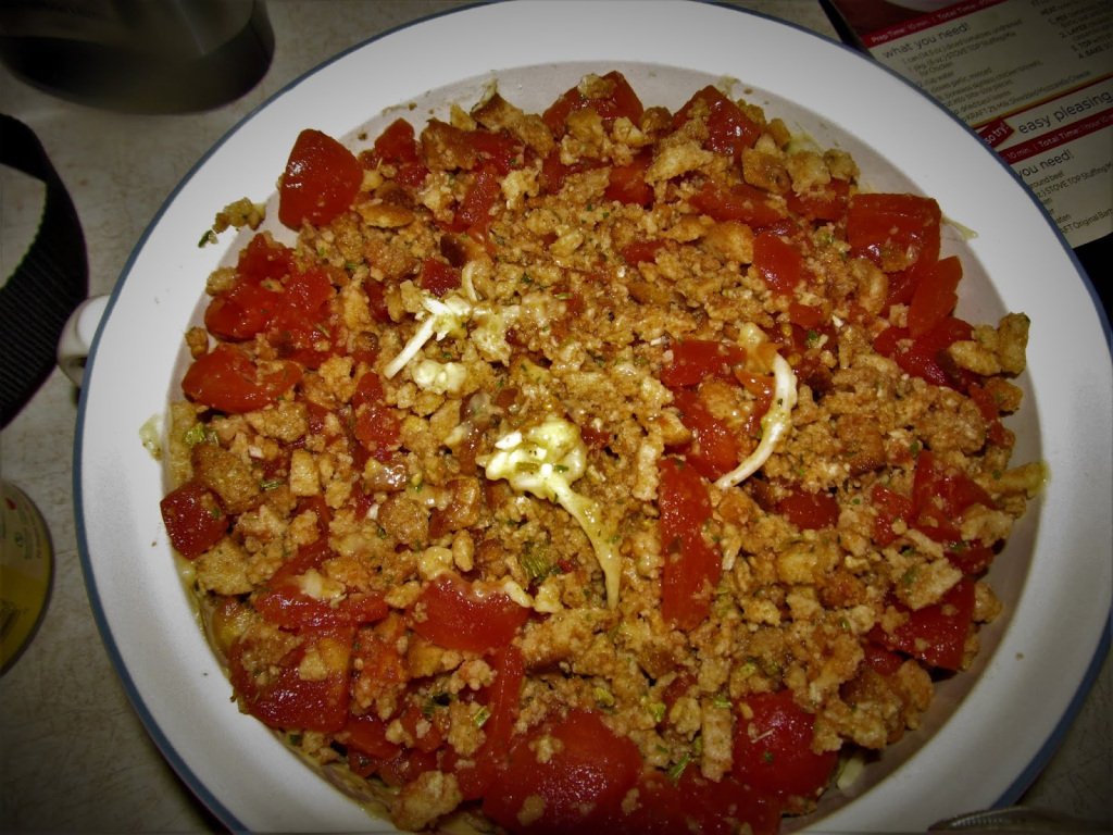 Bruschetta Chicken Casserole cookingadventures.org/2019/03/11/bru…