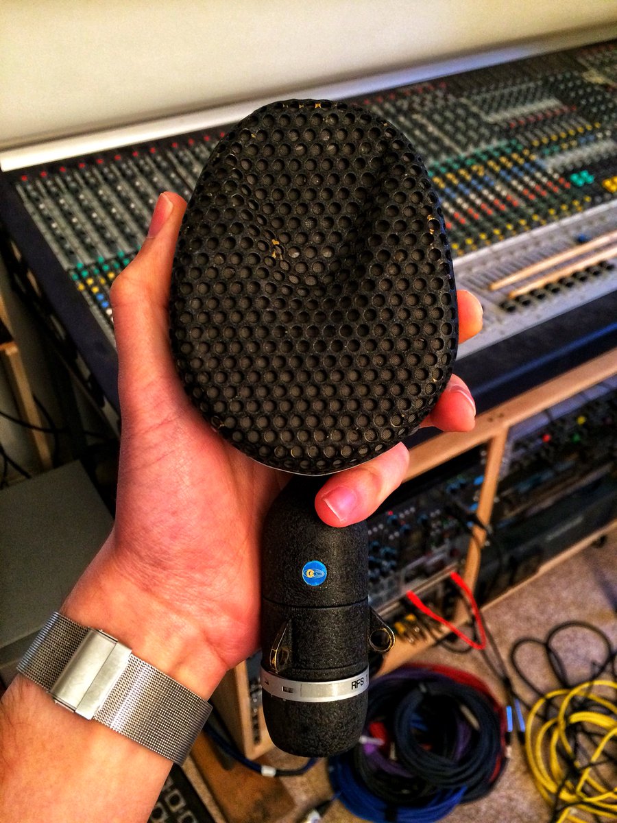 manek43509's tweet image. studio achievement unlocked. #Coles4038