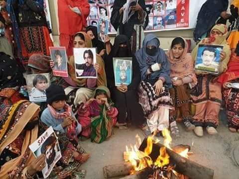 Balochkarwaan1's tweet photo. World community should Take a serious action aginst pakistan security forces of daily killing dumping baloch political activist human rights activist teacher students civillain in balochistan
#SaveTheBaloch #SaveBalochMissingPersons
@UN
@UNGeneva @UNHumanRights @amnesty @hrw https://t.co/fqx1lOSKBt