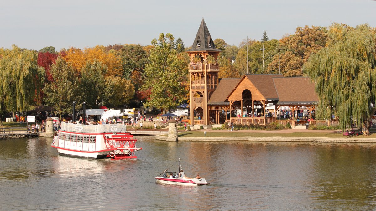Breakfast after a morning bike ride, an afternoon along the river, an elegant evening on the town. Here in St Charles not only is this a reality, it's a part of life. Start planning your trip today at visitstcharles.com