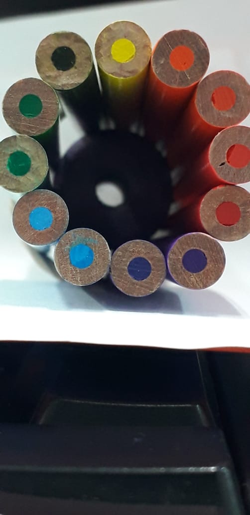 YTTA_IV's tweet photo. @SENAComunica @EnCasa12 #preprensa1804369 #circuloCromatico #color #colores #sena #Colombia https://t.co/uStxPoGNsJ