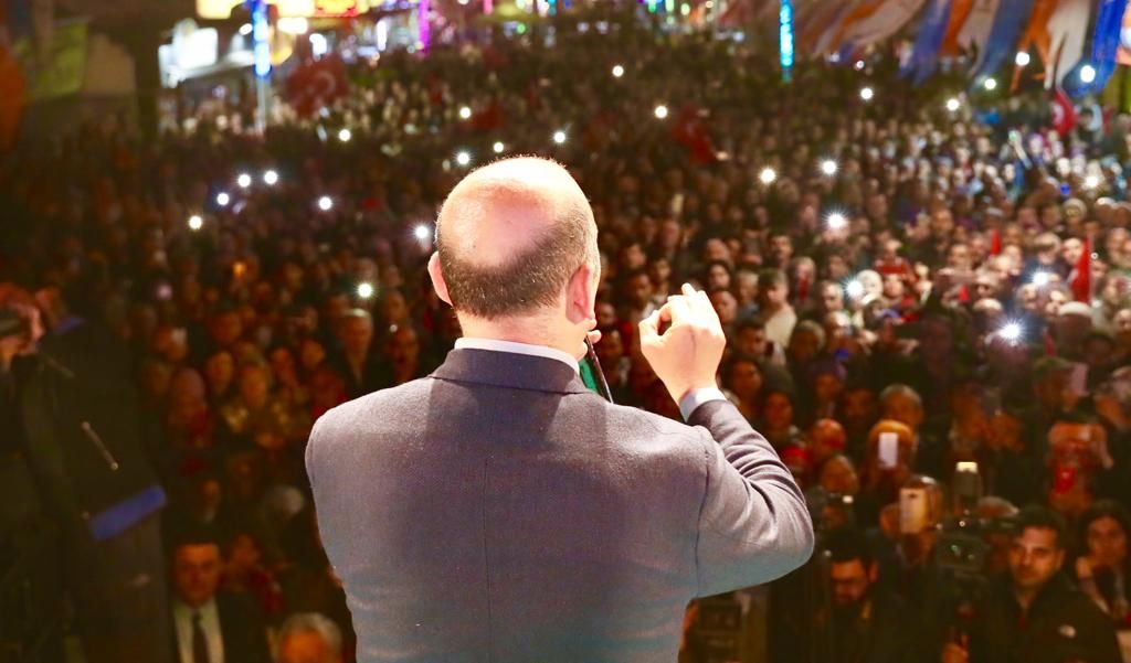 Bizler, büyük bir medeniyetin evlatlarıyız.
Biz, tarihine; biz, geçmişine; biz, mezarlarına dahi sahip çıkan bir Milletiz.

<a href="/ZeybekciNihat/">Nihat Zeybekci 🇹🇷</a>
#MemleketİşiGönülİşi
📍 İzmir - Bayraklı