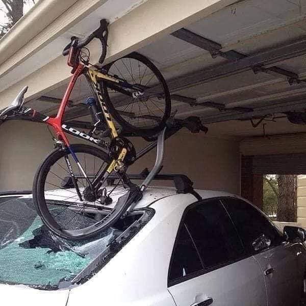 DONCRICKET's tweet photo. Looks like #Marelize got back safely from the #Argus cycle race... 🚲 https://t.co/WOcwfTNYew
