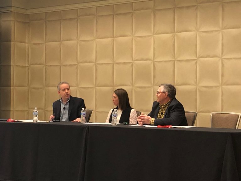 Transparency in Farming: Solutions don't have to be one-size fits all.  Good read from <a href="/billzuckerpr/">Bill Zucker</a> who helped moderate our panel featuring <a href="/PaintTheTownAG/">Lauren Arbogast</a> at the Annual Meat Conference:
chickencheck.in/blog/transpare… via <a href="/ChickenCheckin/">ChickenCheckIn</a> #MeatConference