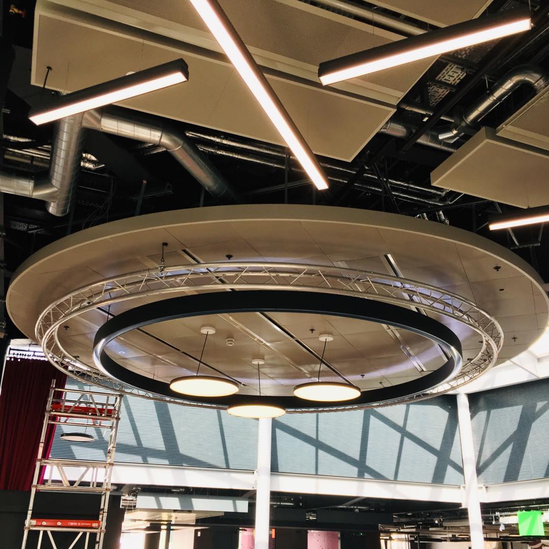 Stagesol's tweet image. Just been to site to see a number of circular trusses we installed like this one. 

Looking a bit spaceship-like, don't you think?

Practical. Professional. Affordable. 

#Wespeakstage

#truss 
#lightingtruss 
#spaceship